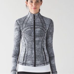 Lululemon Luon Spray Jaquard white &black define jacket